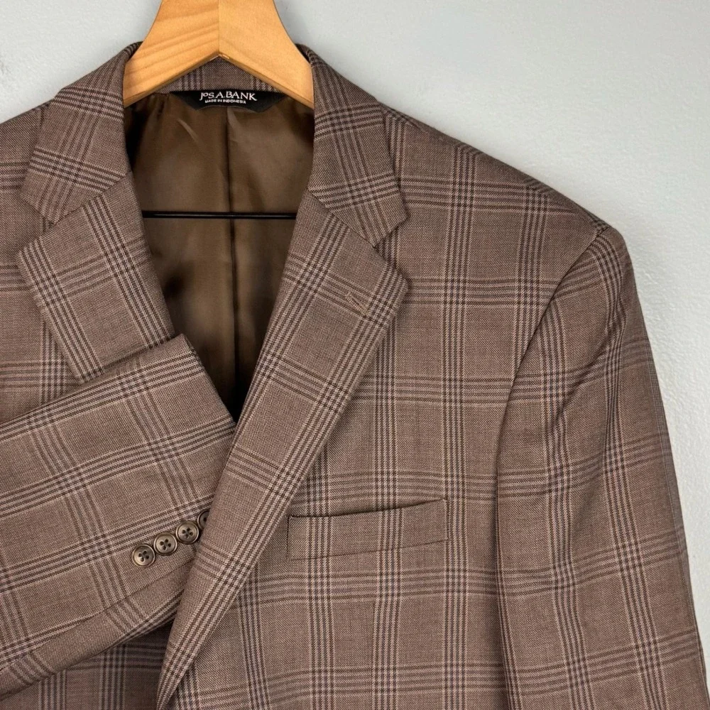Jos A Bank Executive Mens 42 Short Brown Plaid Wool Two Button Blazer Sport Coat